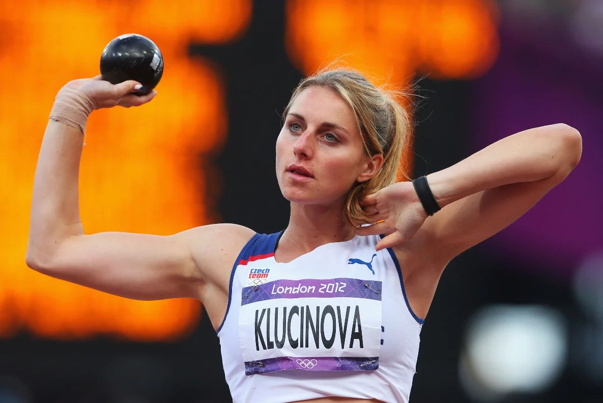 To je překvapení! Olympionička Klučinová si vzala známého hudebníka