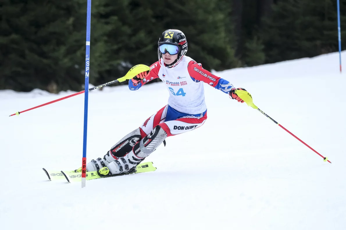 Kdo si počká, ten se dočká! Alpský lyžař Novotný se nevzdal a vybojoval bronz na Olympiádě dětí a mládeže